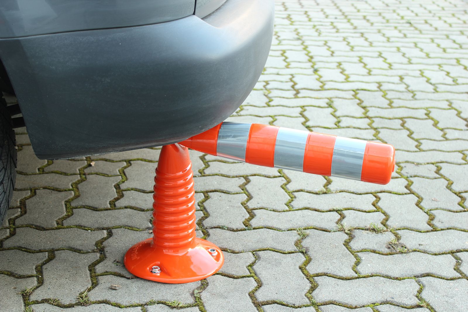 Flexible Absperrpfosten, in diversen Ausführungen