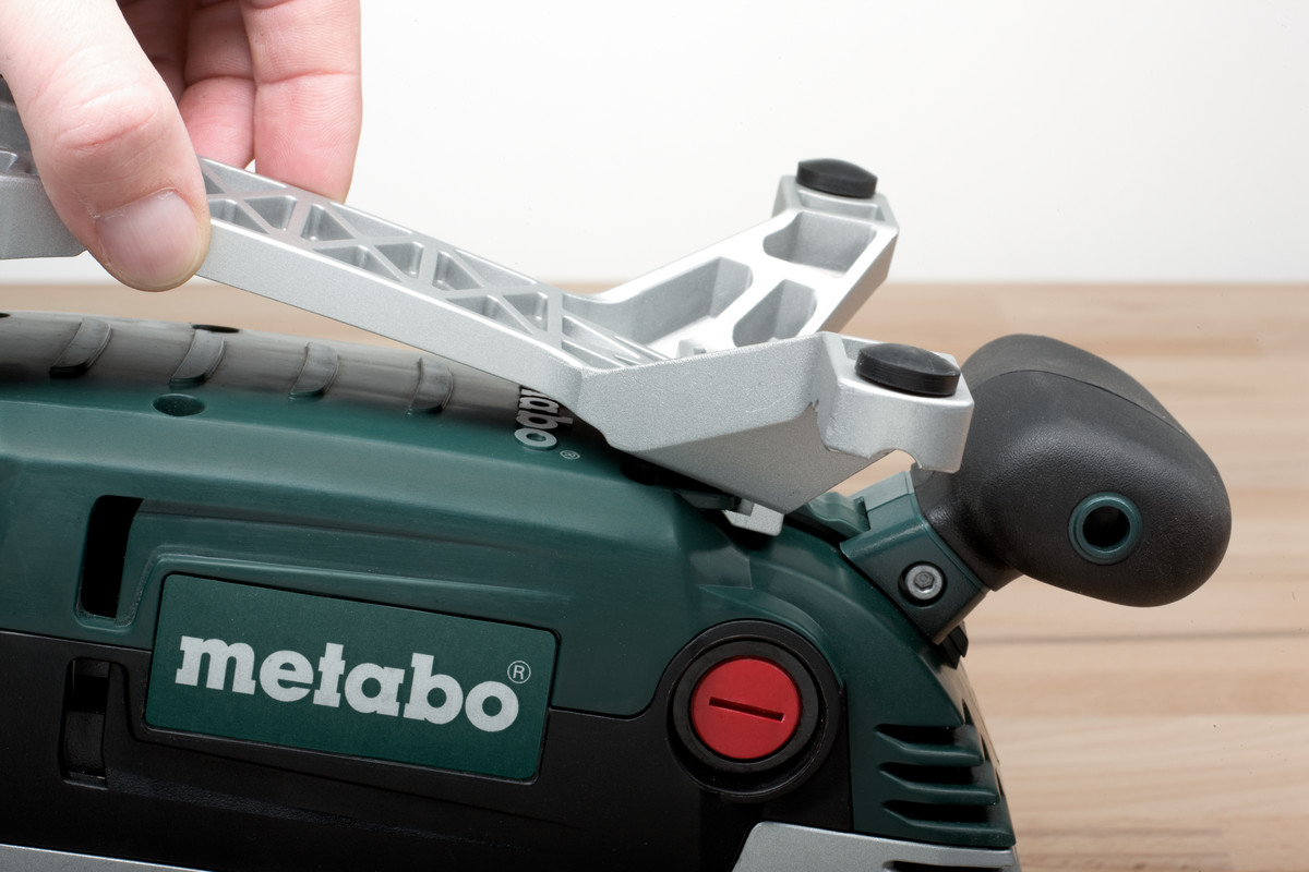 Metabo Ponceuse à bande BAE 75, 1010 watts, avec socle de machine