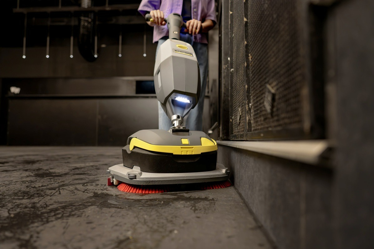 Kärcher Scheuersaugmaschine K-Mop 46 Bp, ohne Akku und Ladegerät