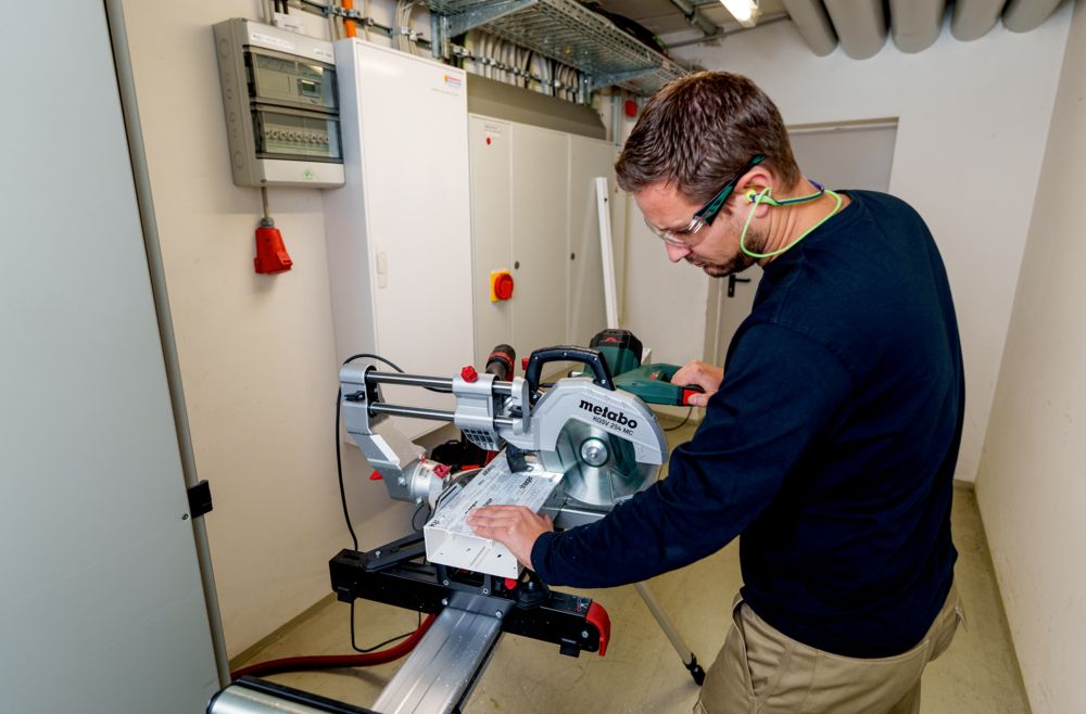 Metabo Kapp- und Gehrungssäge KGSV 254 MC