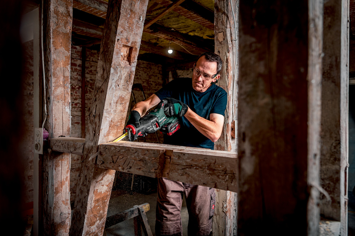 Metabo Akku-Säbelsäge SSEP 18 LT BL, 18 V in zwei Ausführungen