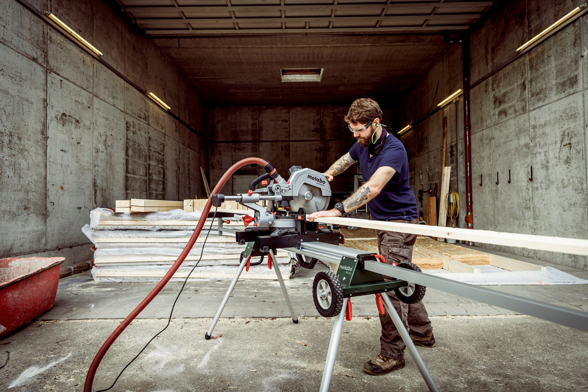 Metabo Kappsäge KGS 305 M, mit Zugfunktion, 1600 Watt