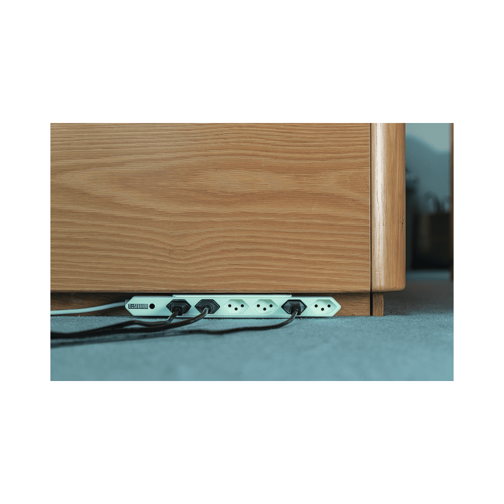 Steffen Multiprise IQ, 6 x T13, 10 A, IP20, câble de 1.5 m, avec protection contre les surintensités, en deux couleurs