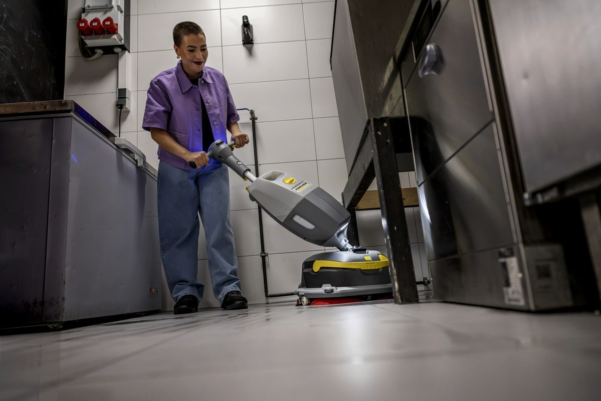 Kärcher Scheuersaugmaschine K-Mop 46 Bp, ohne Akku und Ladegerät