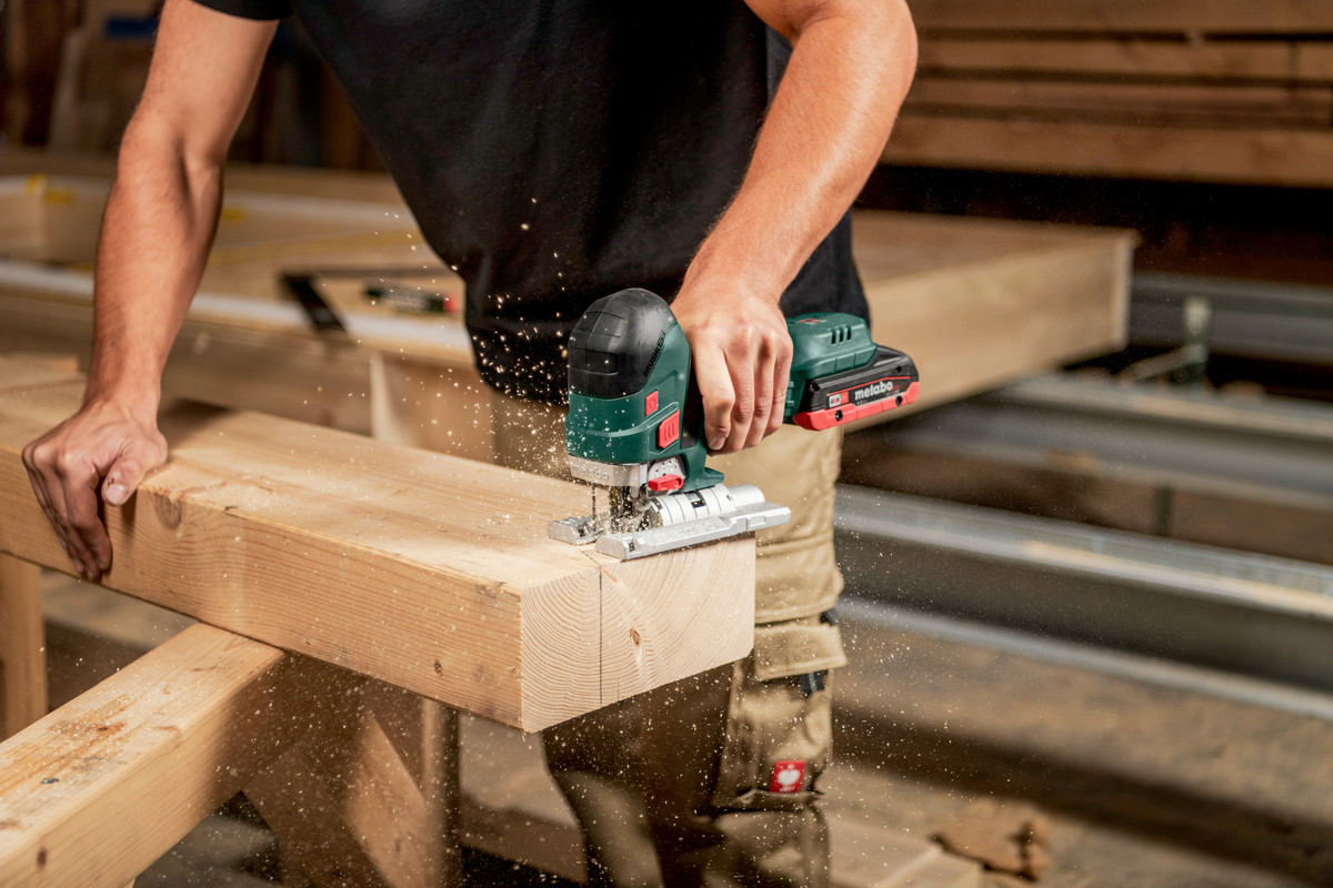 Metabo Akku-Stichsäge STA 18 LTX 150 BL, 18 V in zwei Ausführungen