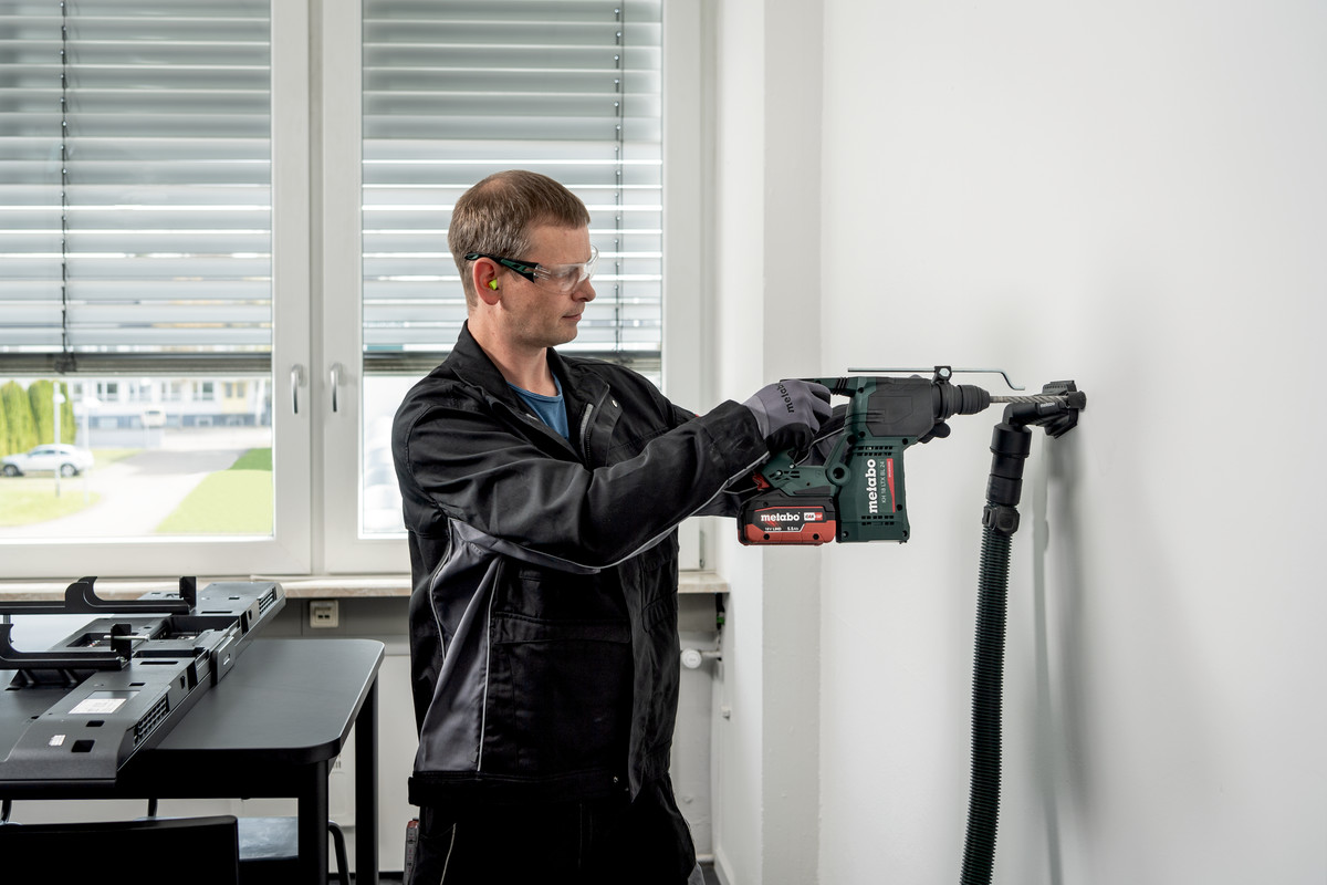 Metabo Akku-Hammer KH 18 LTX BL 24, 18 V in drei Ausführungen