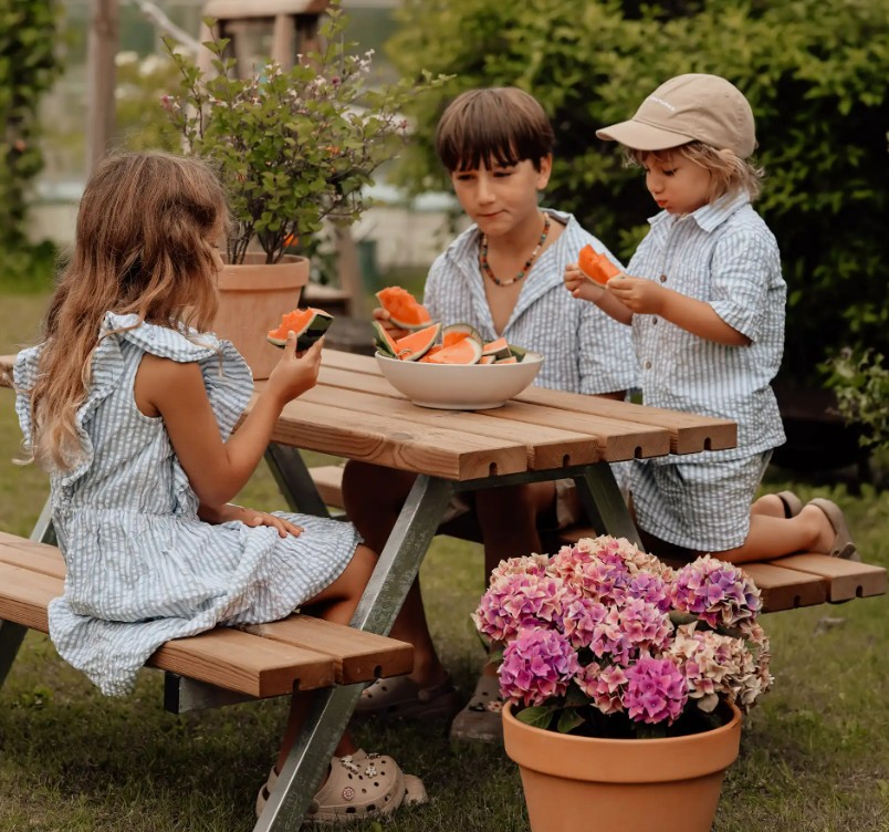 PLUS Alpha Ensemble de mobilier de jardin Junior, disponible en plusieurs modèles