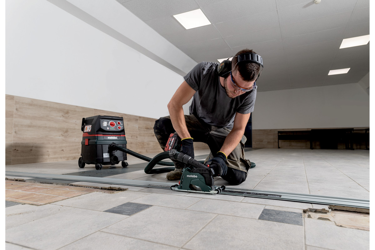 Metabo Akku-Winkelschleifer WB 18 LT BL 11-125 Quick, 18 V mit 2x Li-Power Akkus (18 V / 5.2 Ah), Ladegerät ASC 55 und metaBOX 165 L
